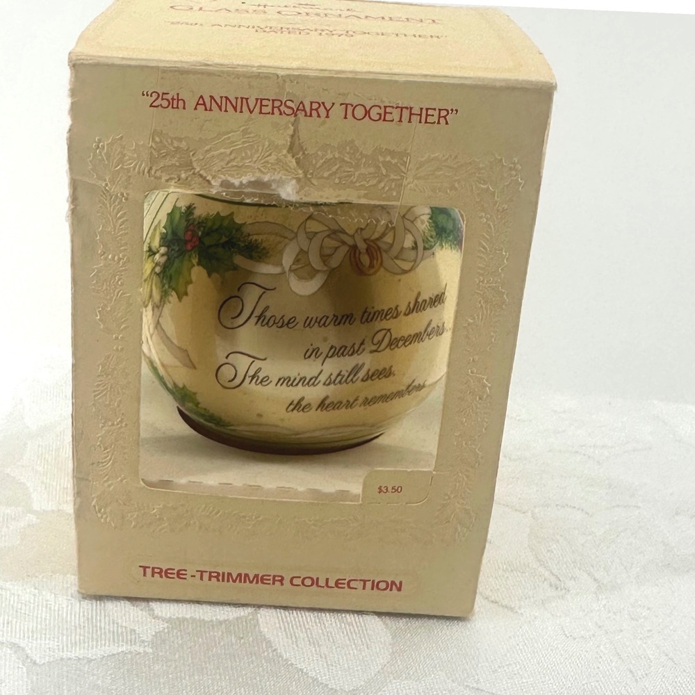 Vintage Hallmark Ornament 25th Anniversary Gold Good 1979 Tree-Trimmer QX250-7